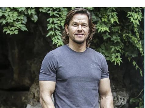 MARK WAHLBERG Nude .